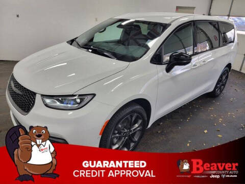 2026 Chrysler Pacifica Select