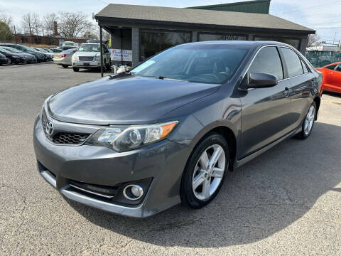 2013 Toyota Camry for sale at Diana Rico LLC in Dalton GA
