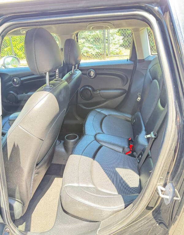 2015 MINI Hardtop 4 Door Cooper