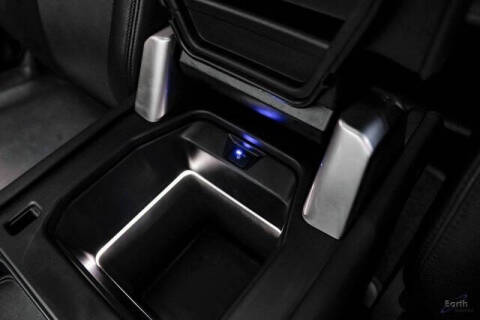 2024 Land Rover Defender 130 P400 X-Dynamic SE