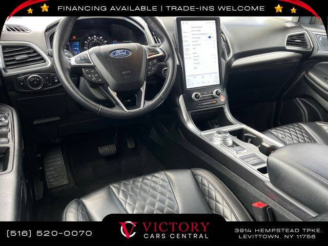 2023 Ford Edge Titanium