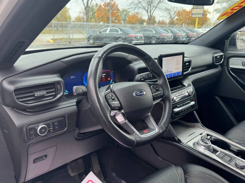 2022 Ford Explorer ST