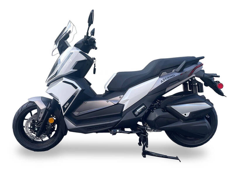 2025 Ascend Defender 300cc