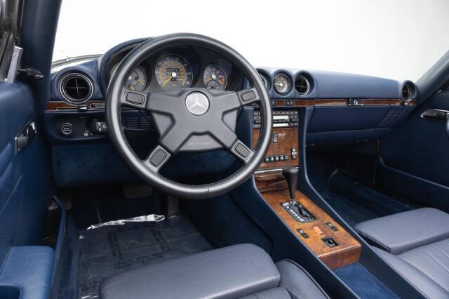 1986 Mercedes-Benz 560-Class 560 SL