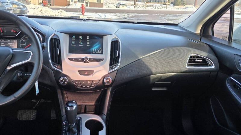 2018 Chevrolet Cruze LS Auto