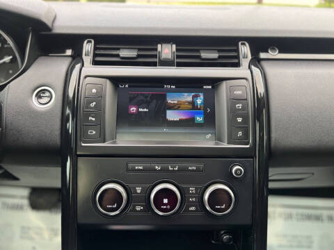 2017 Land Rover Discovery SE