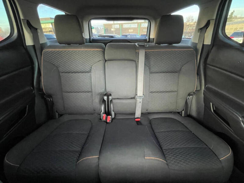 2017 GMC Acadia SLE-2