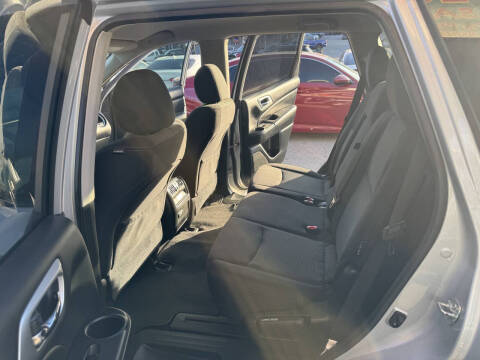 2019 Nissan Pathfinder SV