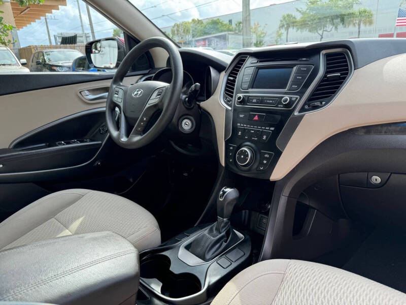 2018 Hyundai Santa Fe Sport Base photo 32