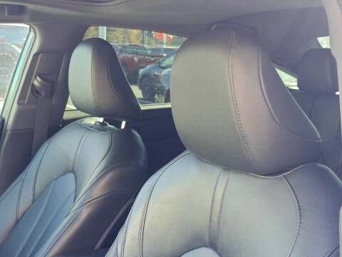 2020 Toyota Avalon XLE