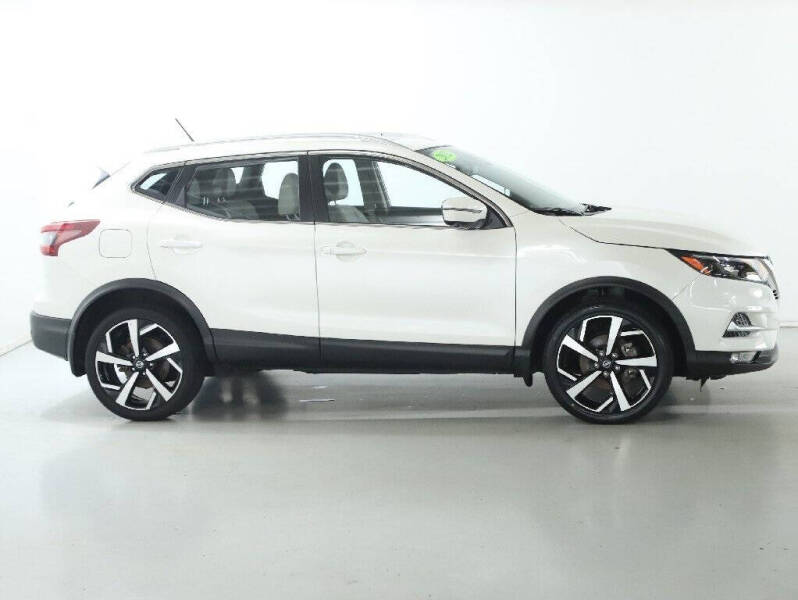 2022 Nissan Rogue Sport SL