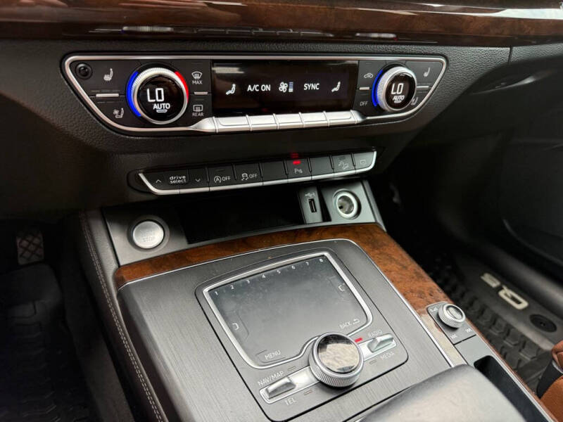 2020 Audi Q5 quattro Premium Plus 45 TFSI