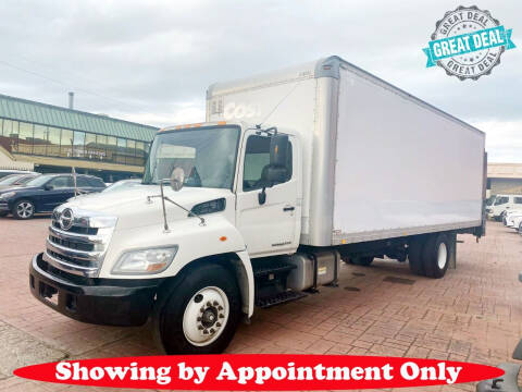 2013 Hino 338