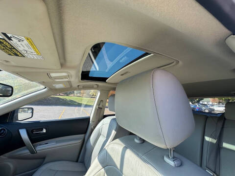 2012 Nissan Rogue SV w/SL Package