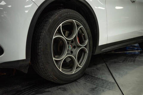 2018 Alfa Romeo Stelvio Sport