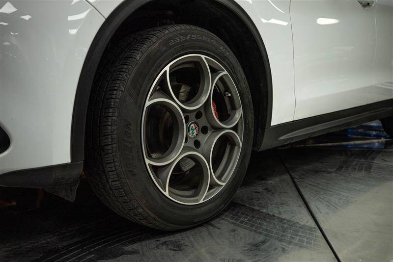 2018 Alfa Romeo Stelvio Sport