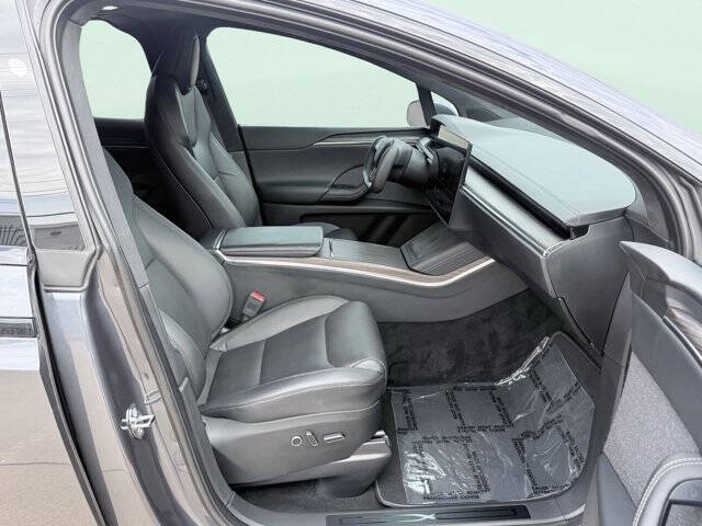 2023 Tesla Model X Standard Range
