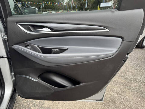 2020 Buick Enclave Essence