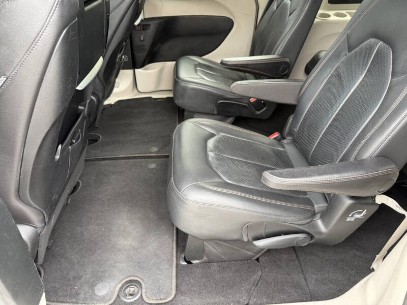 2018 Chrysler Pacifica Touring L Plus