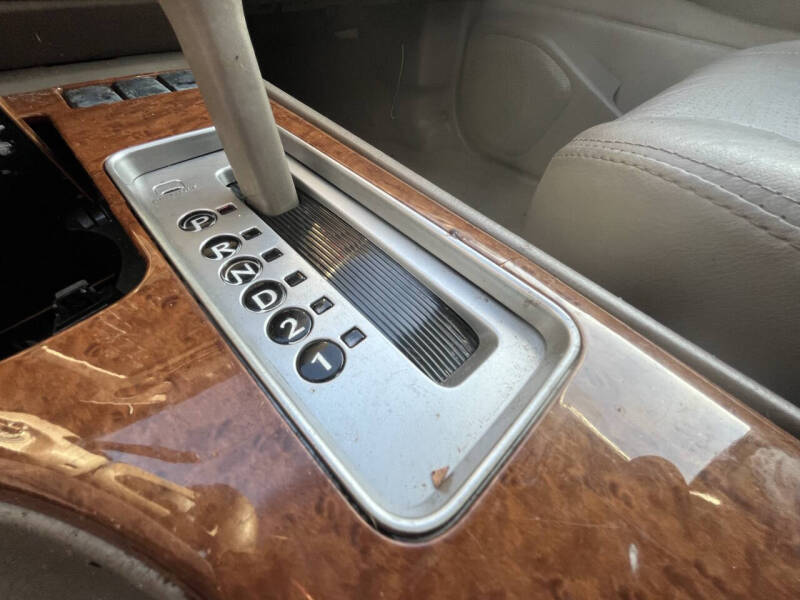 2003 Nissan Pathfinder LE