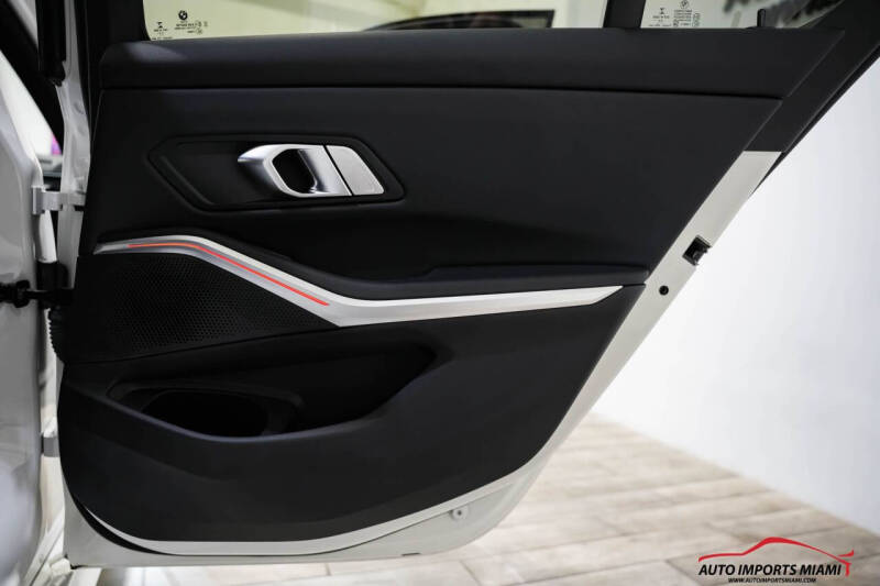 2023 BMW 3 Series 330e