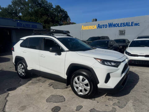 2019 Toyota RAV4 LE