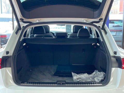 2022 Audi e-tron quattro Premium Plus