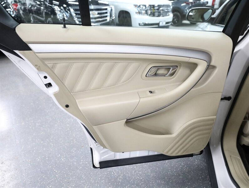 2015 Ford Taurus SEL