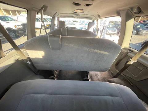 2010 Ford E-Series E-350 SD XLT