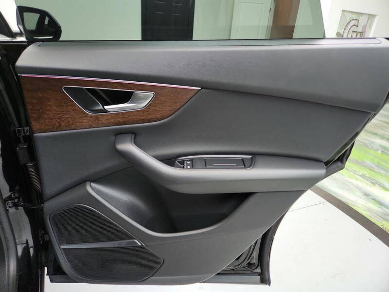 2021 Audi Q8 quattro Prestige 55 TFSI