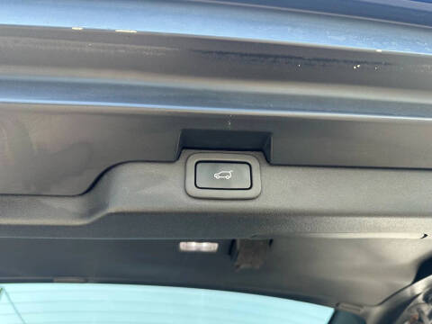 2018 Land Rover Discovery HSE Luxury