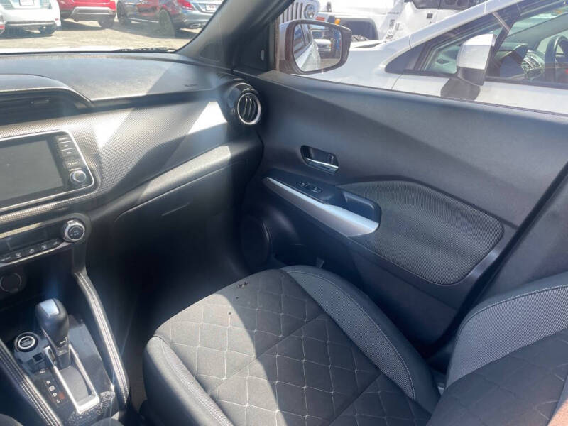 2019 Nissan Kicks S
