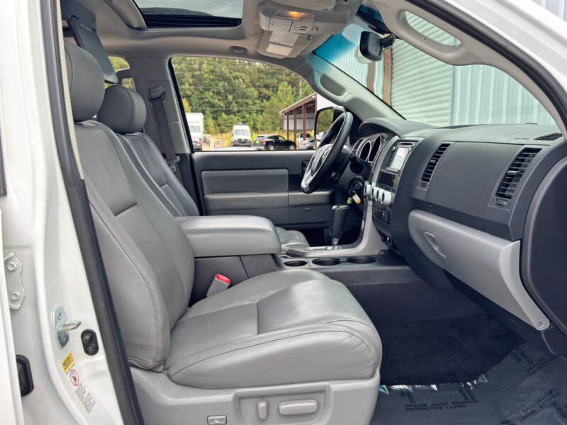 2016 Toyota Sequoia SR5