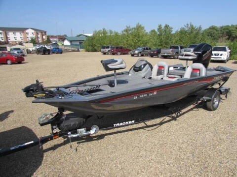 2016 TRACKER MA PRO TEAM 1