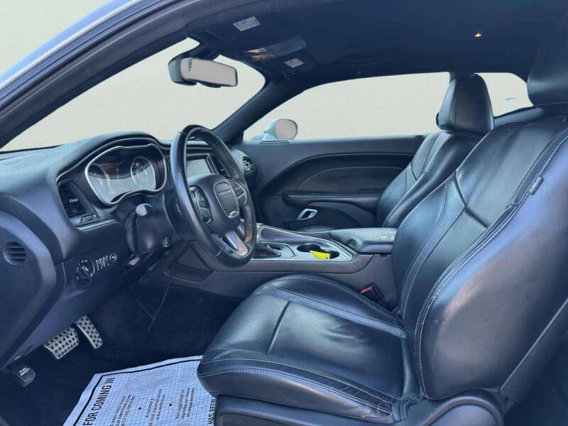 2016 Dodge Challenger SXT