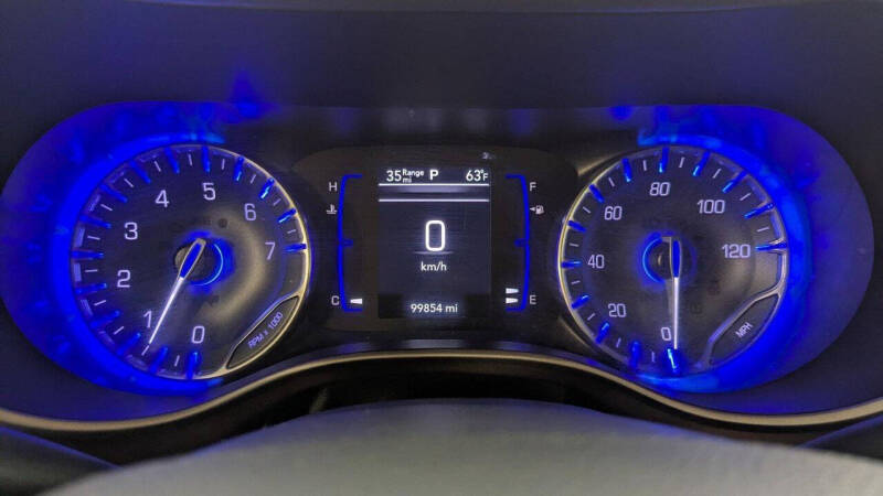 2020 Chrysler Voyager LXi