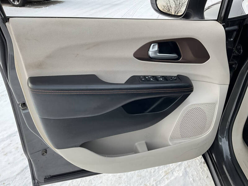 2018 Chrysler Pacifica Touring L