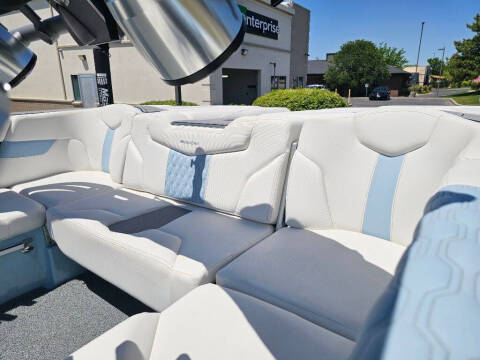 2022 MasterCraft XT24