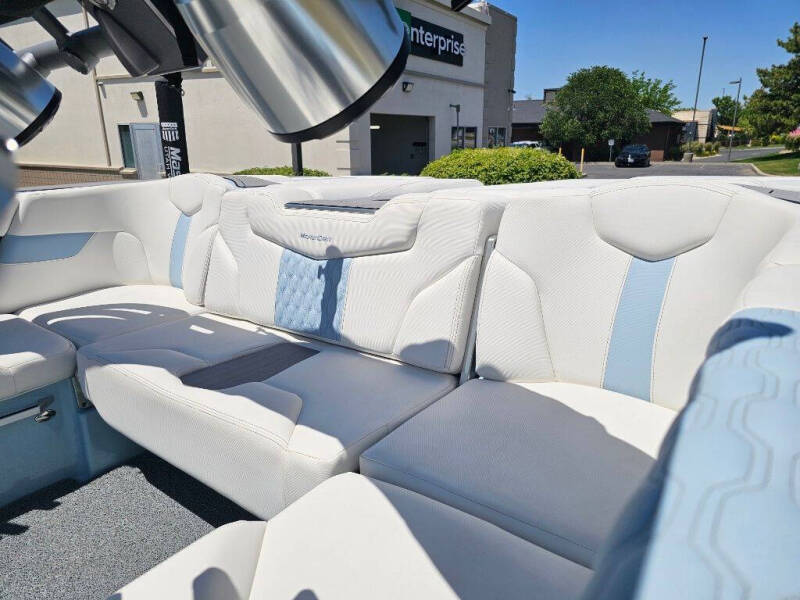 2022 MasterCraft XT24
