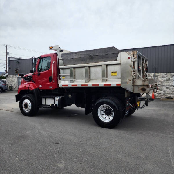 2014 Freightliner 108 SD