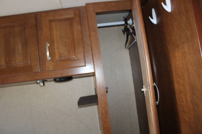 2015 Thor Motor Coach Challenger 37DT