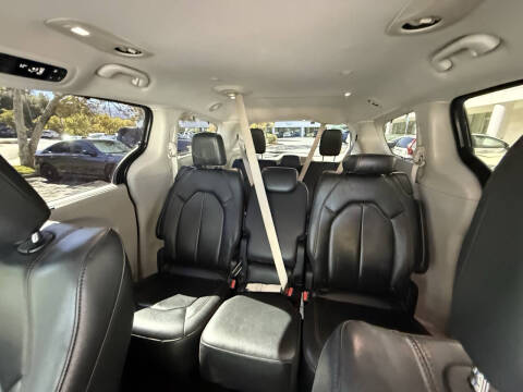 2018 Chrysler Pacifica Touring L