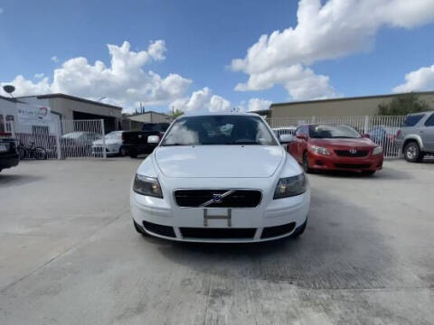 2006 Volvo S40 for sale at TEXAS MOTOR CARS in Houston TX