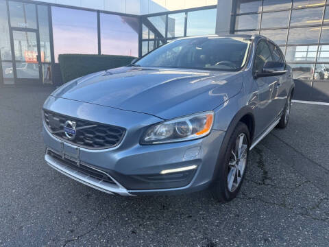 2017 Volvo V60 Cross Country T5 Platinum