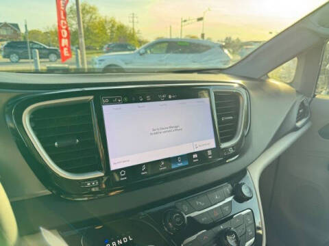 2024 Chrysler Pacifica Touring L