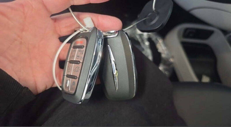 2023 Chrysler Pacifica Plug-In Hybrid Touring L