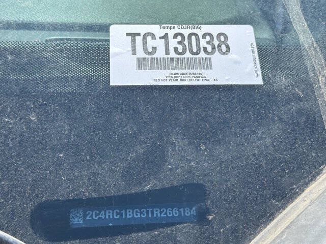 2026 Chrysler Pacifica Select