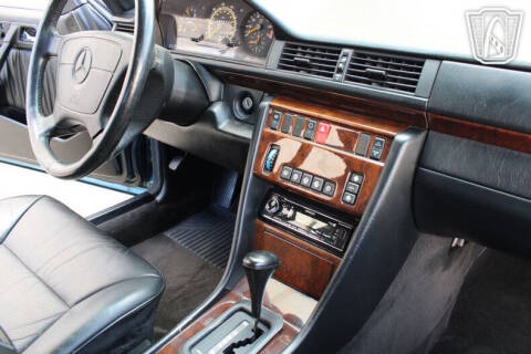 1994 Mercedes-Benz E-Class E 320
