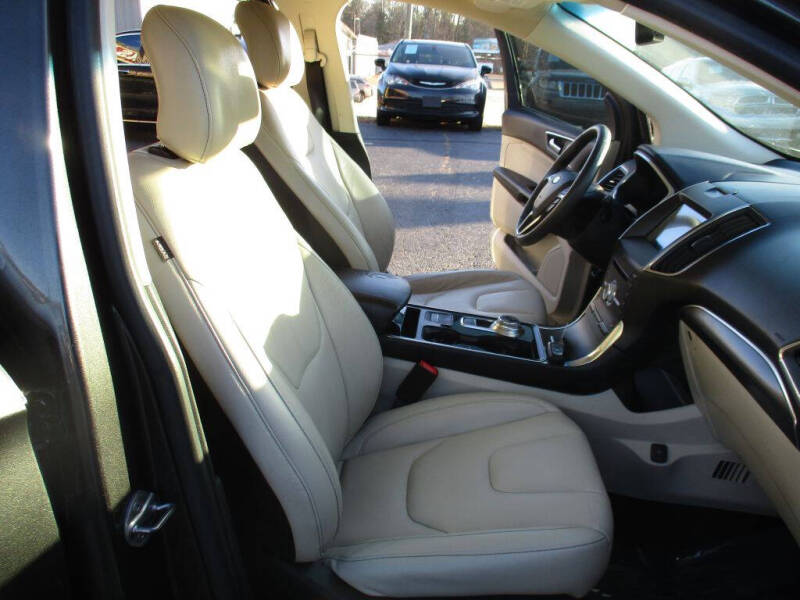 2019 Ford Edge Titanium