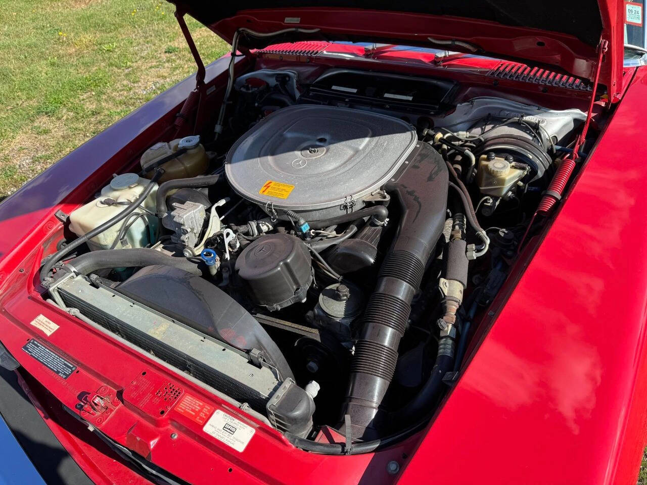 1989 Mercedes-Benz 560SL 38